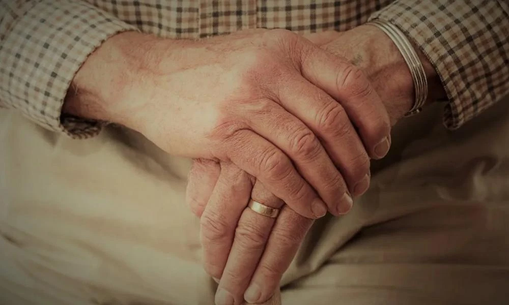 Τον τρόμο έζησε μια 83χρονη στο Ηράκλειο: 36χρονος την χτύπησε στο πρόσωπο στη μέση του δρόμου